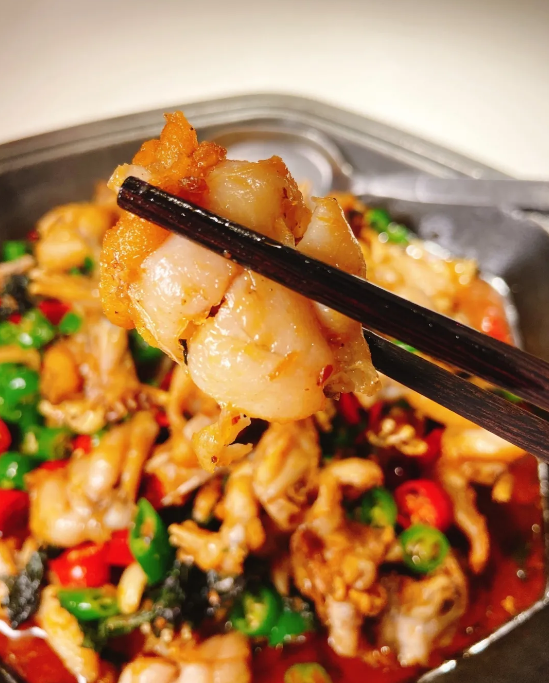 蛙来哒的紫苏牛蛙嘎嘎香，干饭人冲就完了！